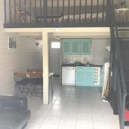 Beach Side Studio Apartment *
